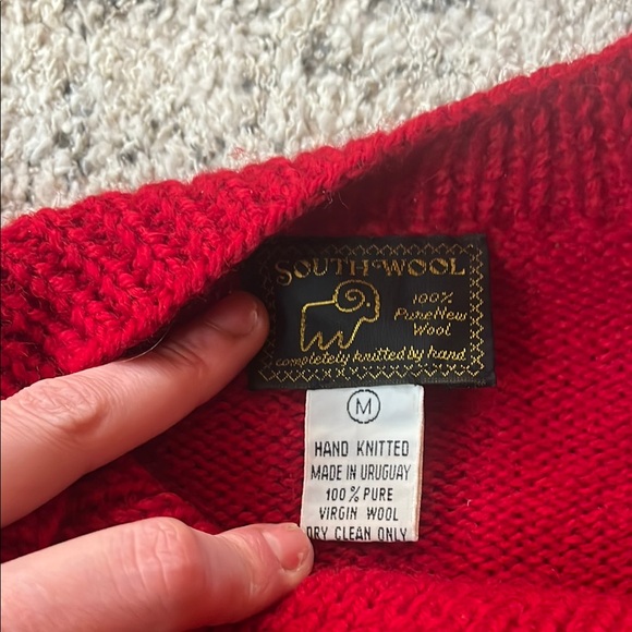 MADE IN URUGUAY Ladies medium Red Turtleneck Sweater 100% virgin wool hand knit - Picture 3 of 10